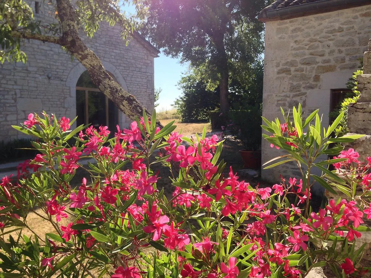 **** Guest house La Vayssade - Maison D'Hotes - Jacuzzi, Piscine & Truffes Lalbenque France